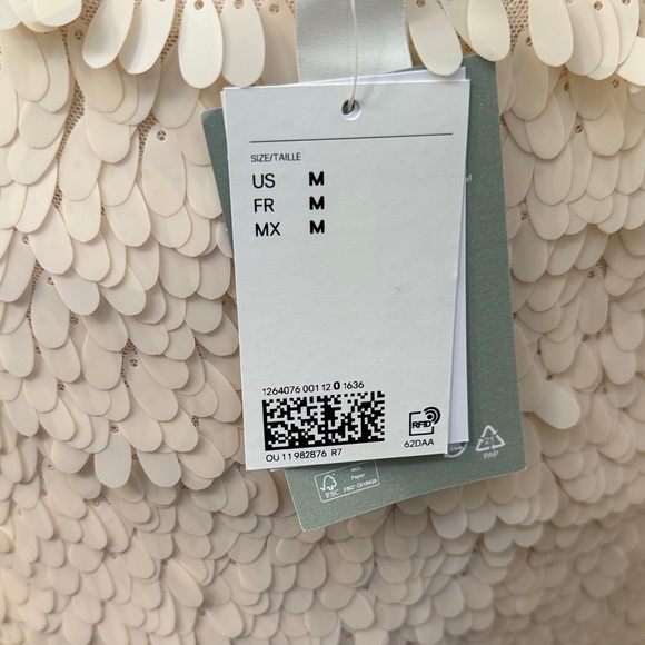 Elegant Cream Sequin Skirt - Picture 6 of 7